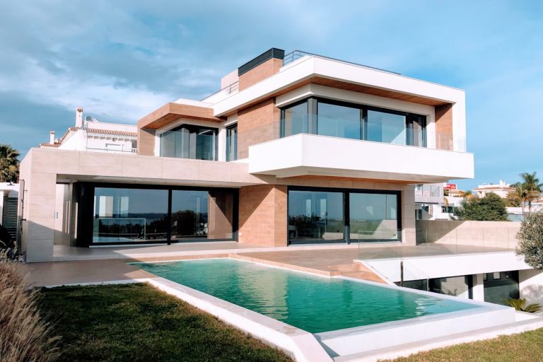 Casa amplia en Contry