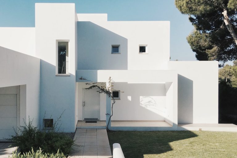 Casa en privada sobre Av. Huayacán