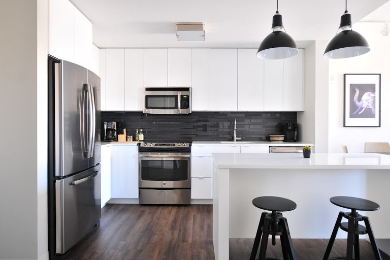 Departamento en finca remodelada en la Americana